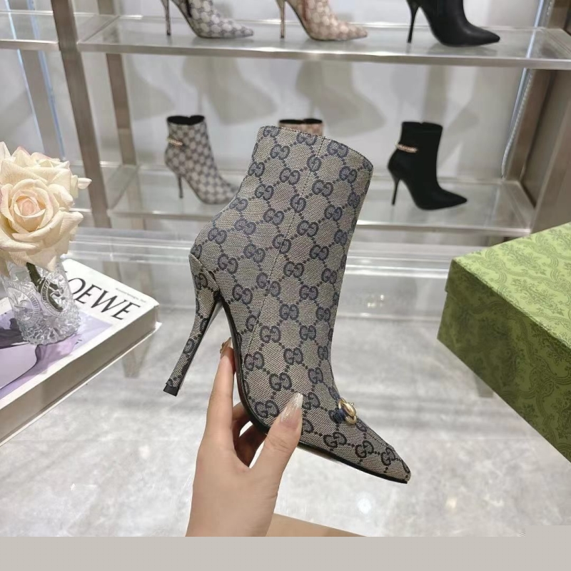 G*u*i boots